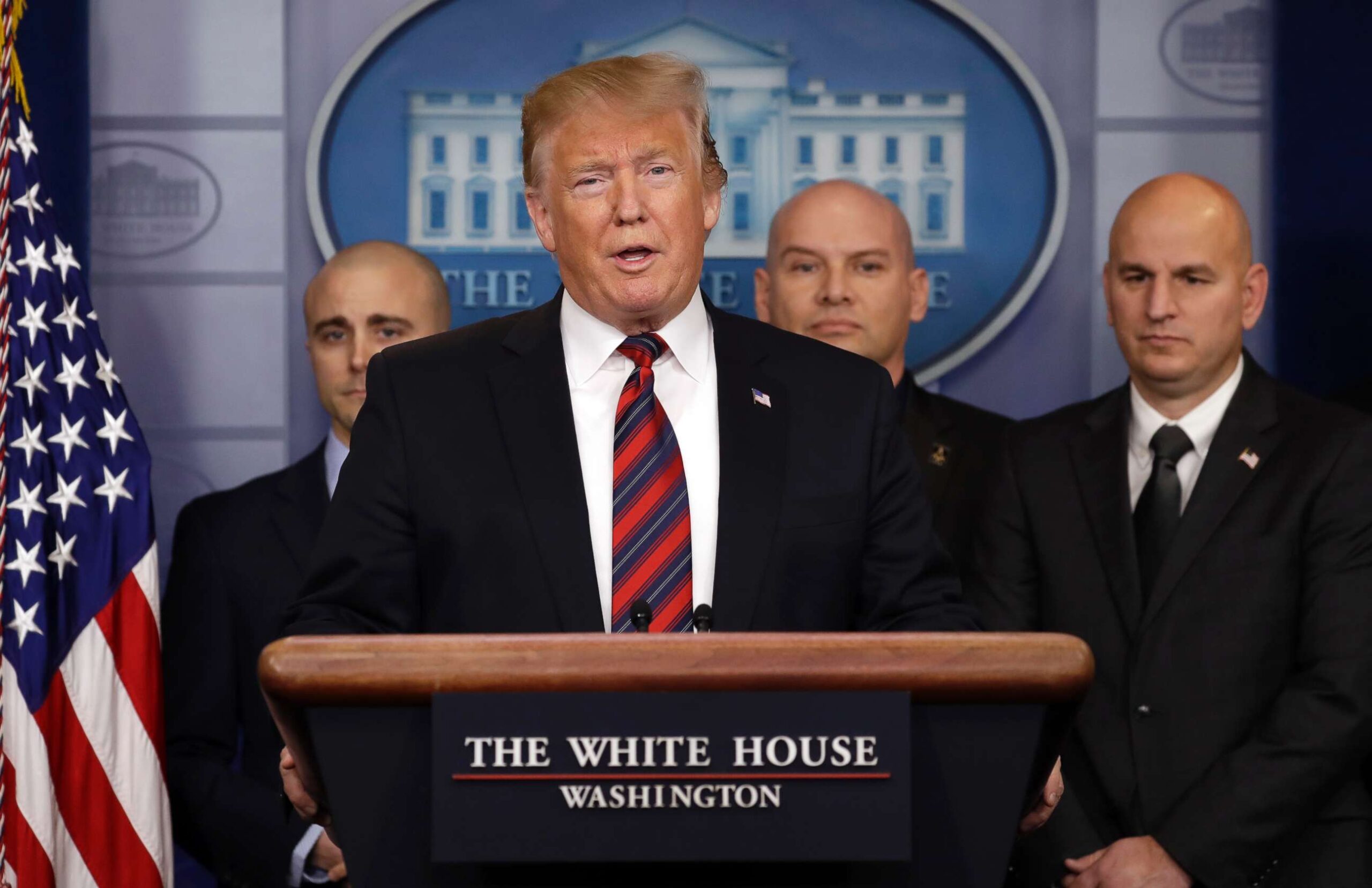 president-trump-ap-jef-190103_hpMain